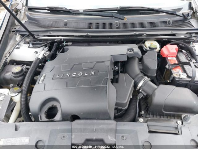 Photo 9 VIN: 1LNHL9DK7EG609428 - LINCOLN MKS 