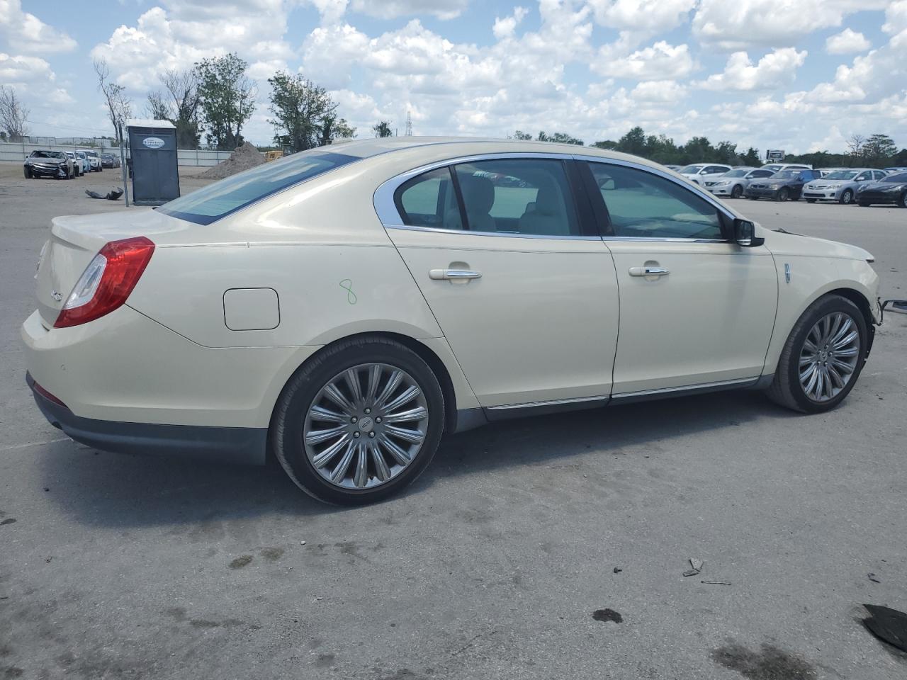 Photo 2 VIN: 1LNHL9DK7EG612345 - LINCOLN MKS 