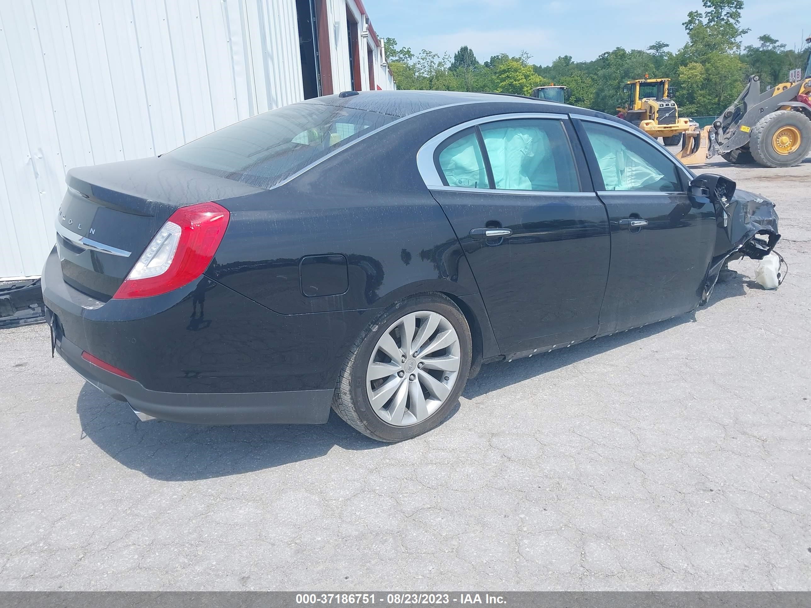 Photo 3 VIN: 1LNHL9DK7GG601767 - LINCOLN MKS 