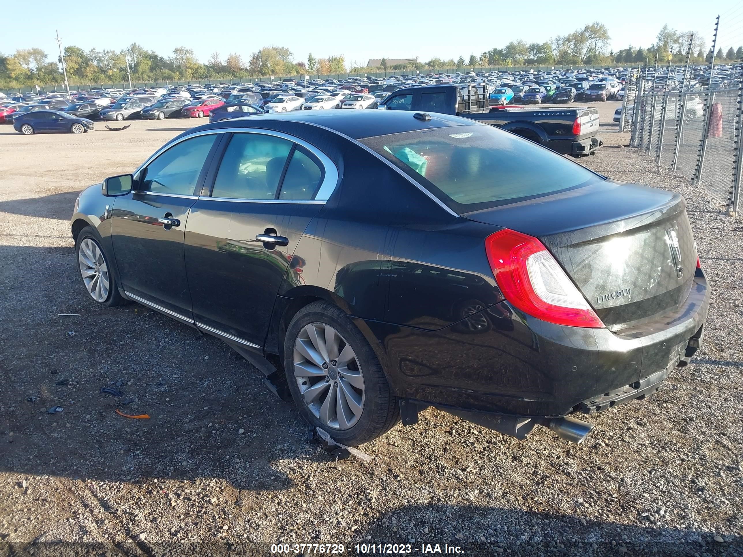 Photo 2 VIN: 1LNHL9DK9EG605963 - LINCOLN MKS 