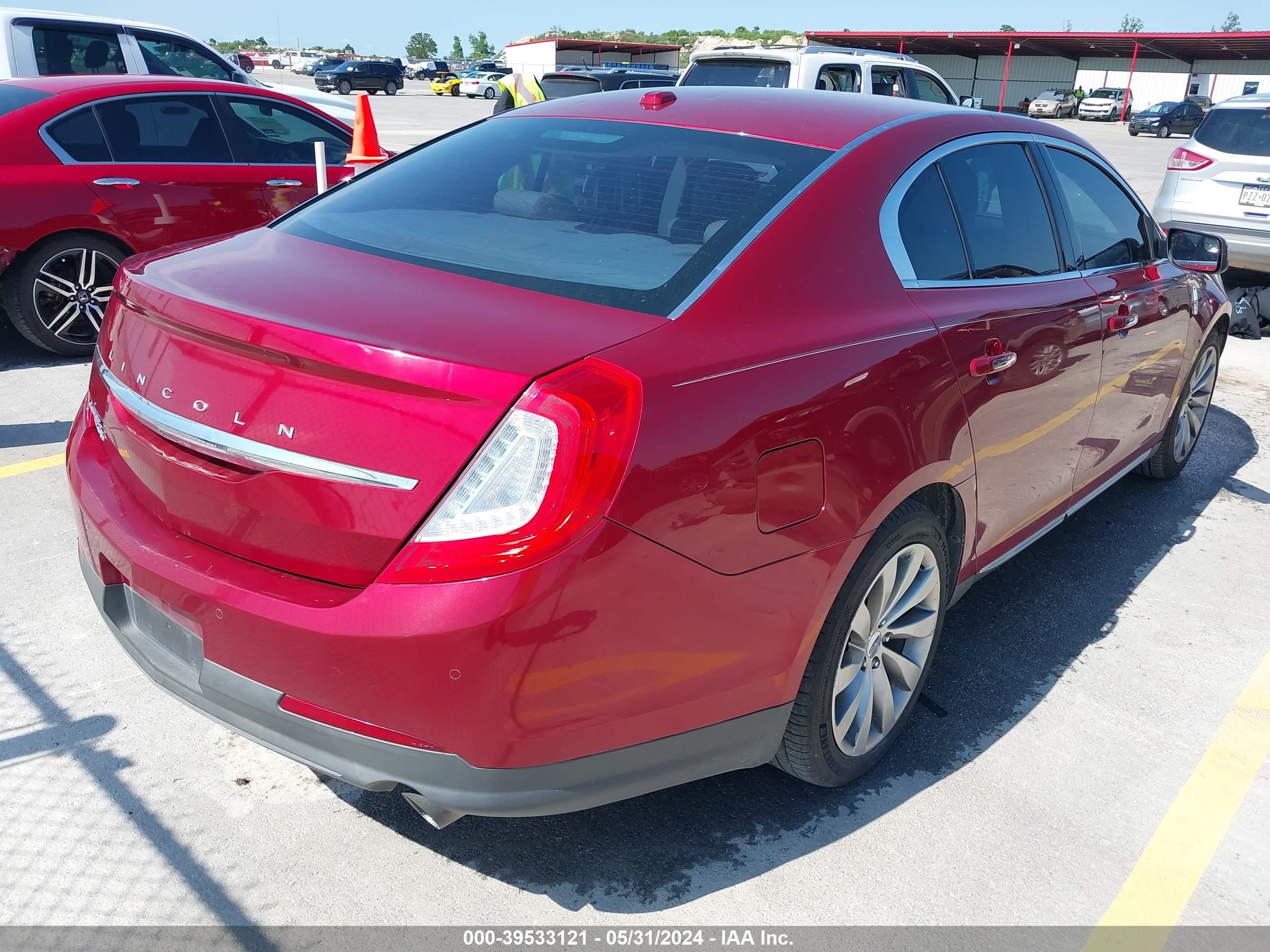 Photo 3 VIN: 1LNHL9DKXFG601728 - LINCOLN MKS 