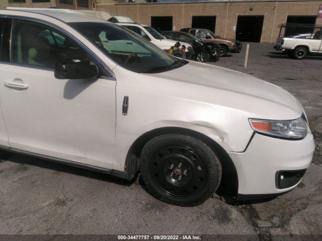 Photo 5 VIN: 1LNHL9DR0BG612552 - LINCOLN MKS 