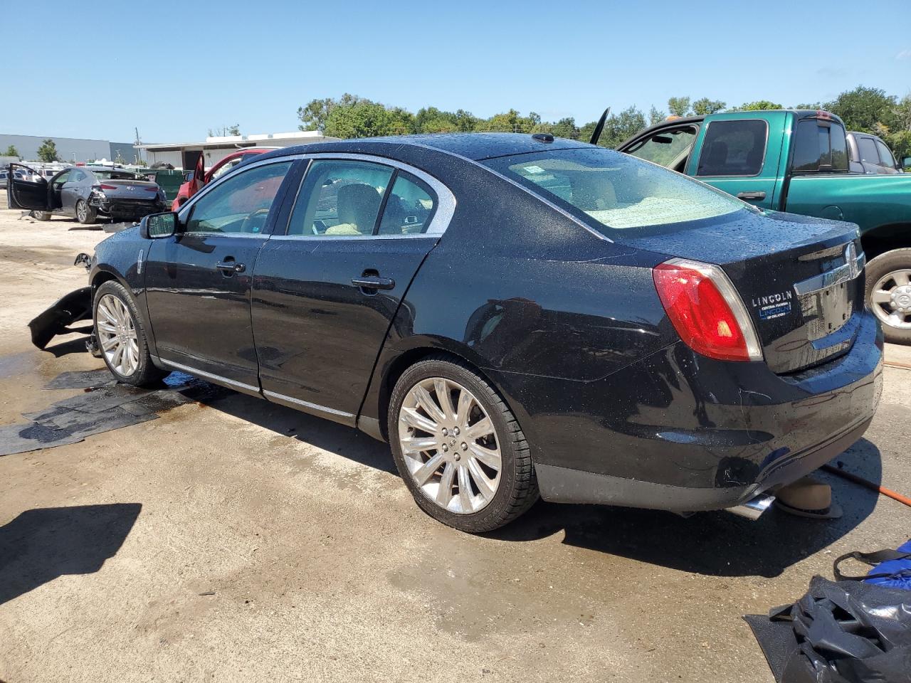 Photo 1 VIN: 1LNHL9DR1BG606128 - LINCOLN MKS 