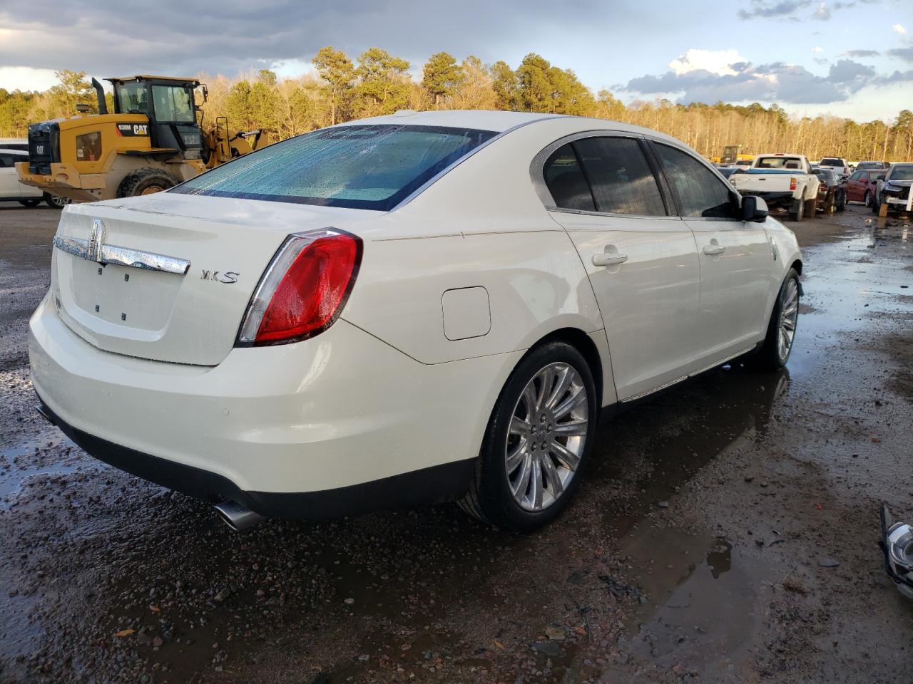 Photo 2 VIN: 1LNHL9DR3CG802038 - LINCOLN MKS 