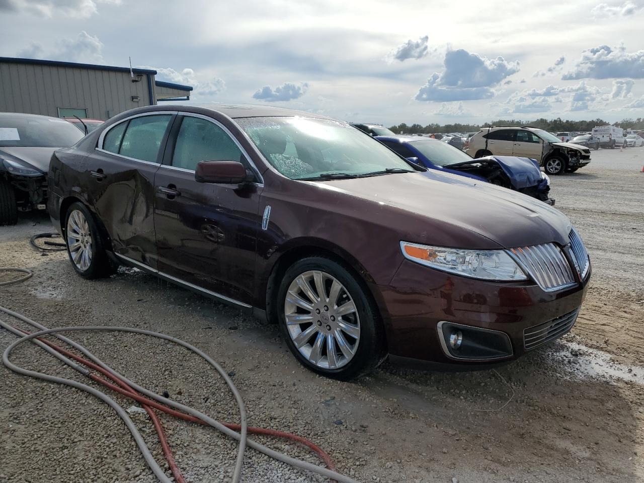 Photo 3 VIN: 1LNHL9DR8AG611700 - LINCOLN MKS 