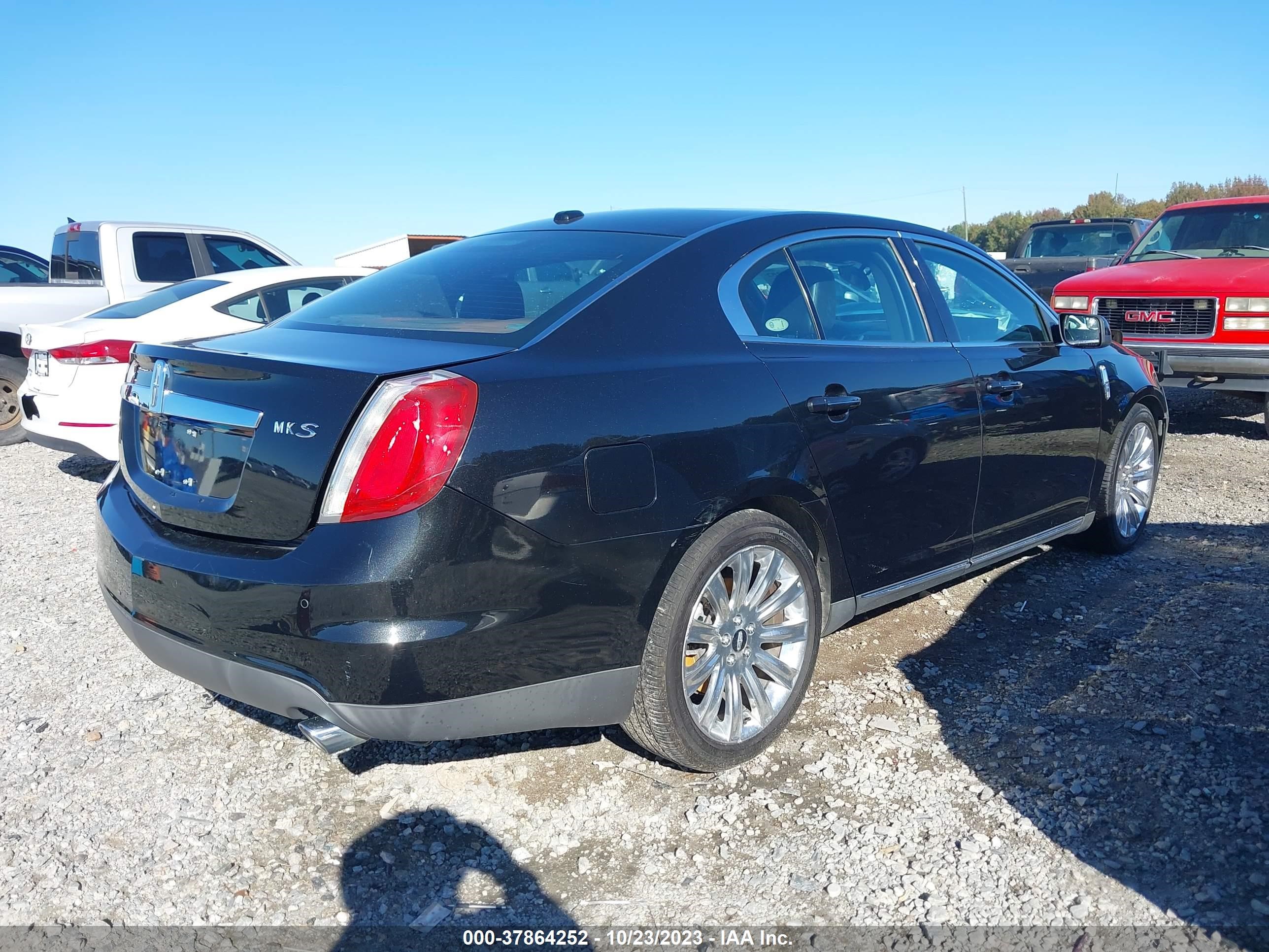 Photo 3 VIN: 1LNHL9DR8BG612749 - LINCOLN MKS 