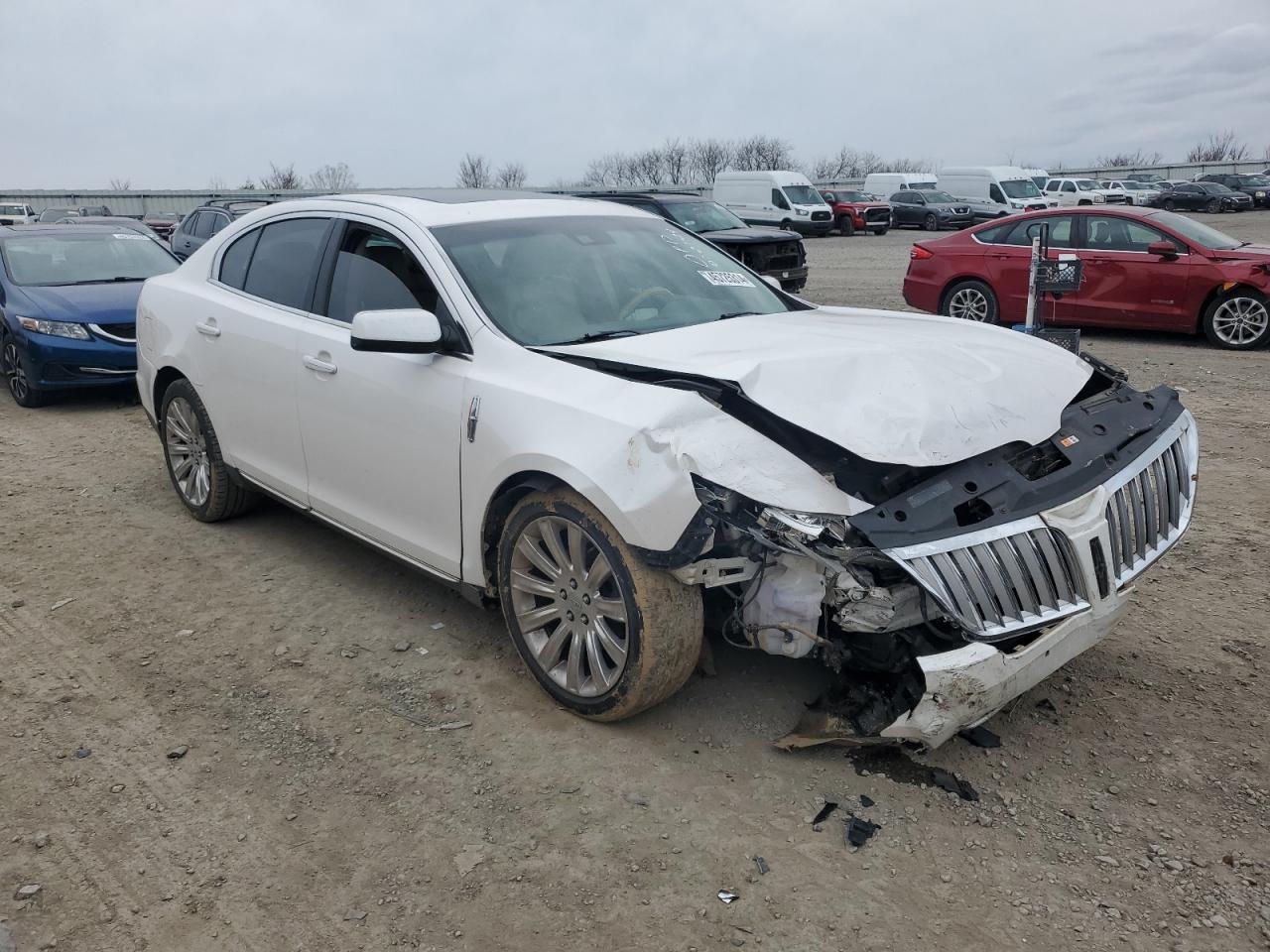 Photo 3 VIN: 1LNHL9DR8BG614713 - LINCOLN MKS 