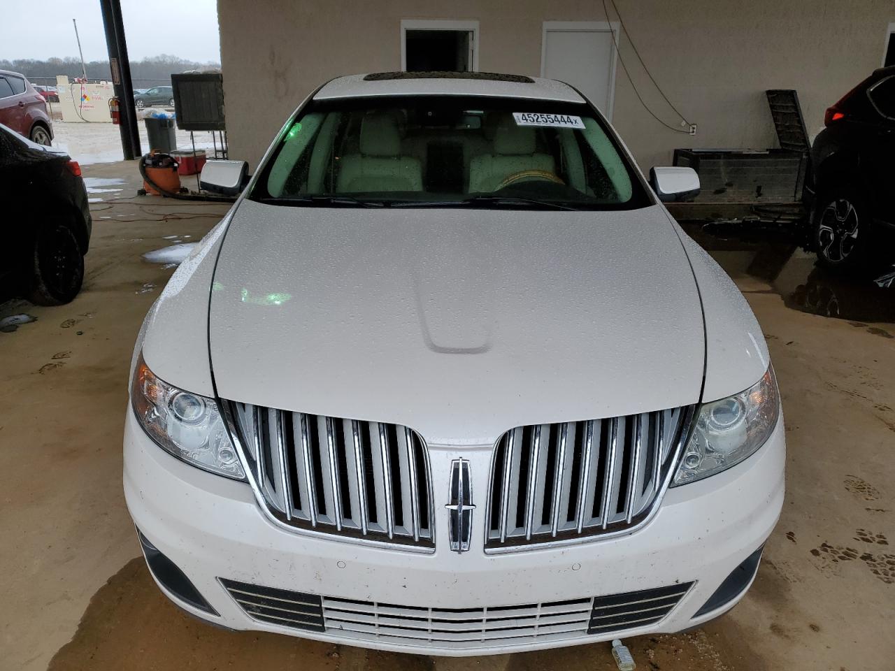 Photo 4 VIN: 1LNHL9DR8CG801709 - LINCOLN MKS 