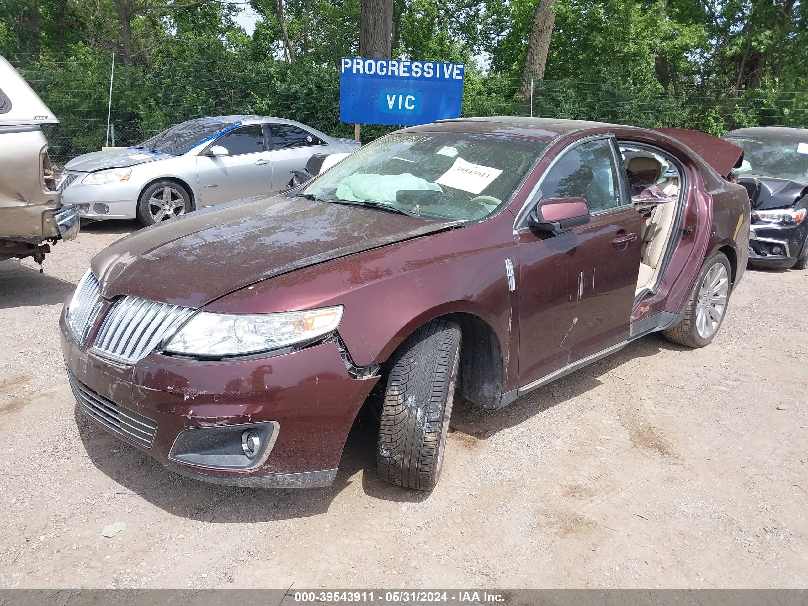 Photo 1 VIN: 1LNHL9DRXCG802389 - LINCOLN MKS 