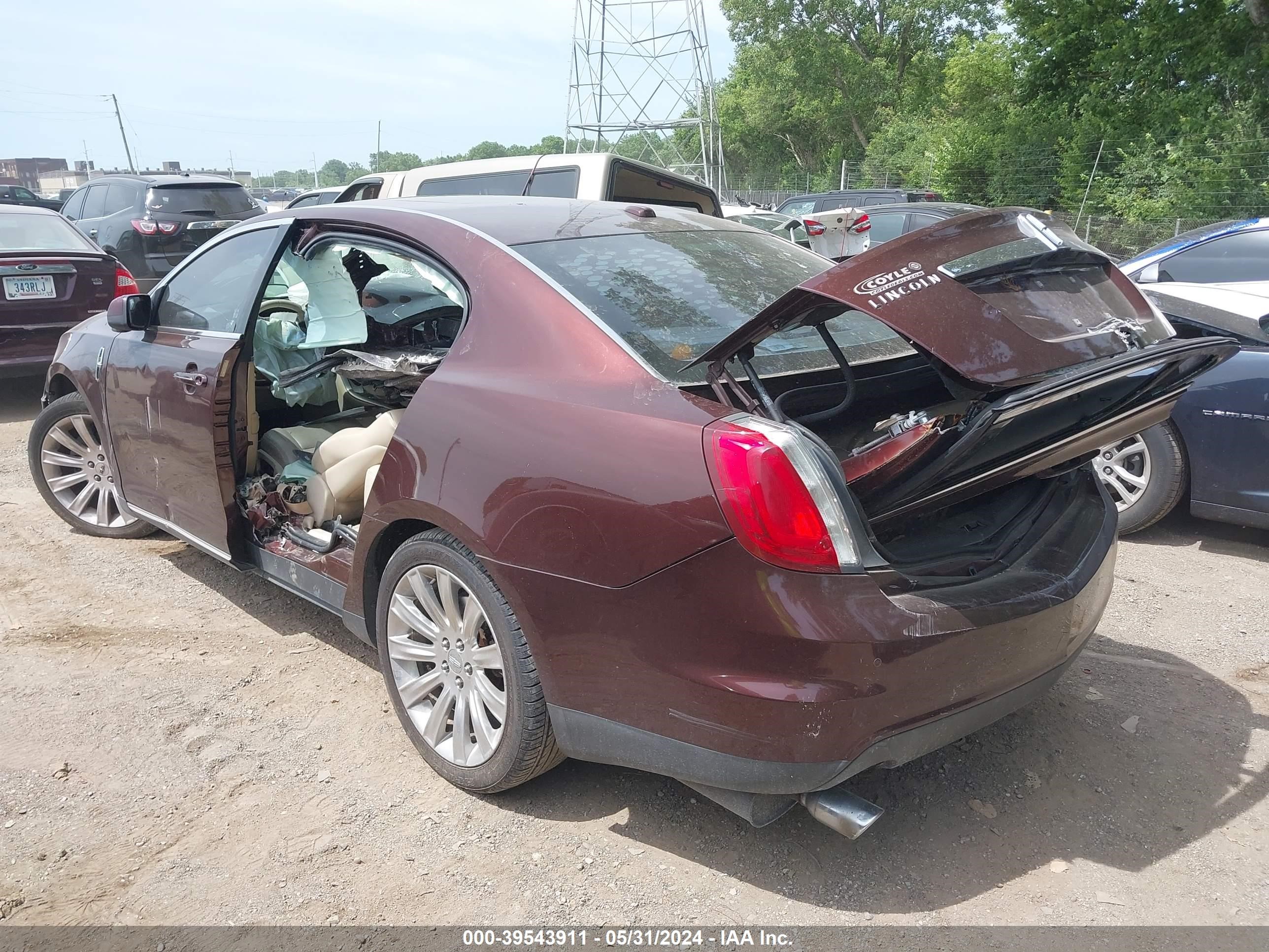 Photo 2 VIN: 1LNHL9DRXCG802389 - LINCOLN MKS 