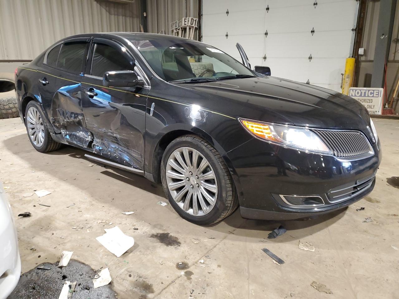 Photo 3 VIN: 1LNHL9EK1FG605407 - LINCOLN MKS 