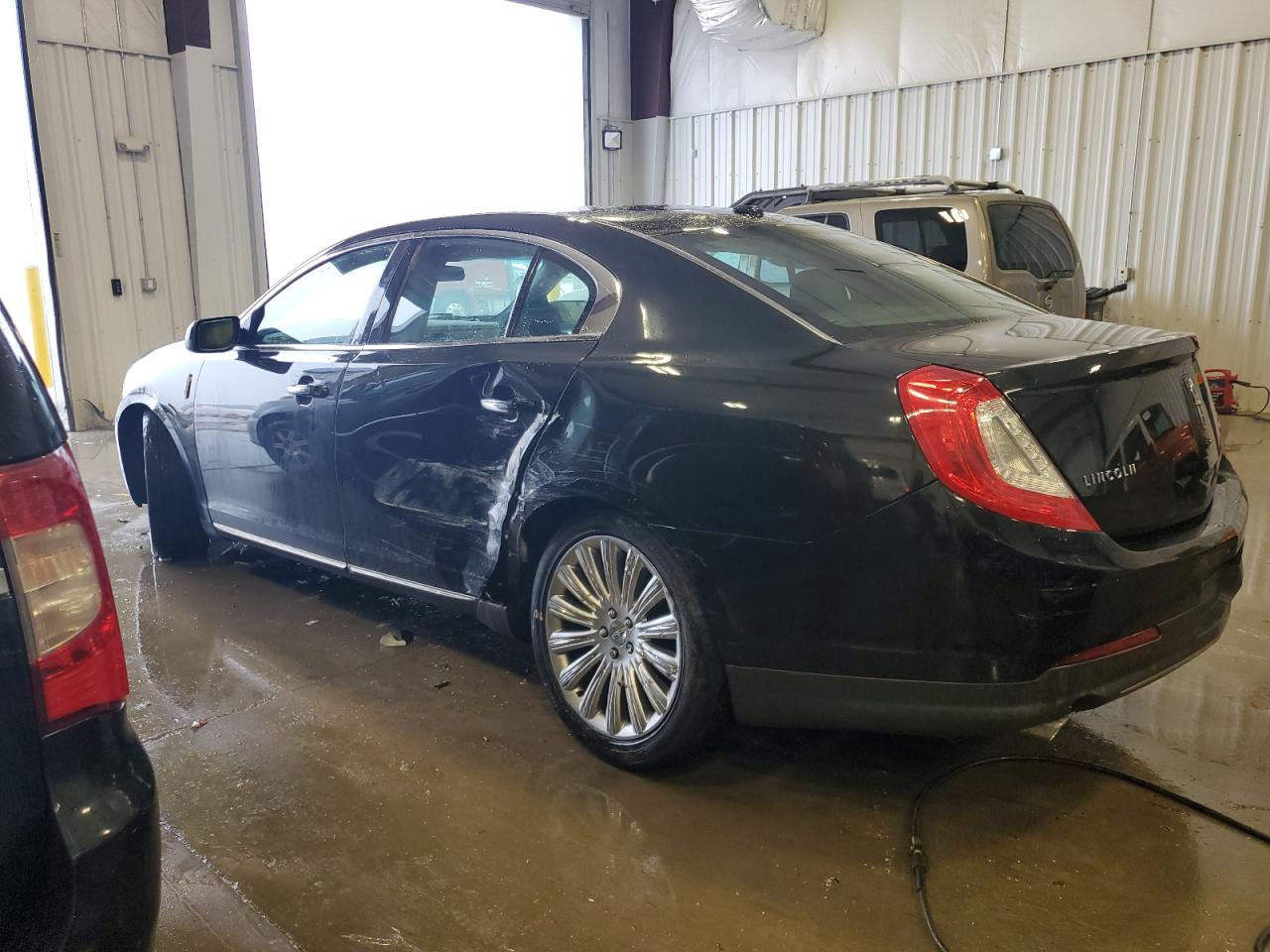 Photo 1 VIN: 1LNHL9EK4DG615992 - LINCOLN MKS 