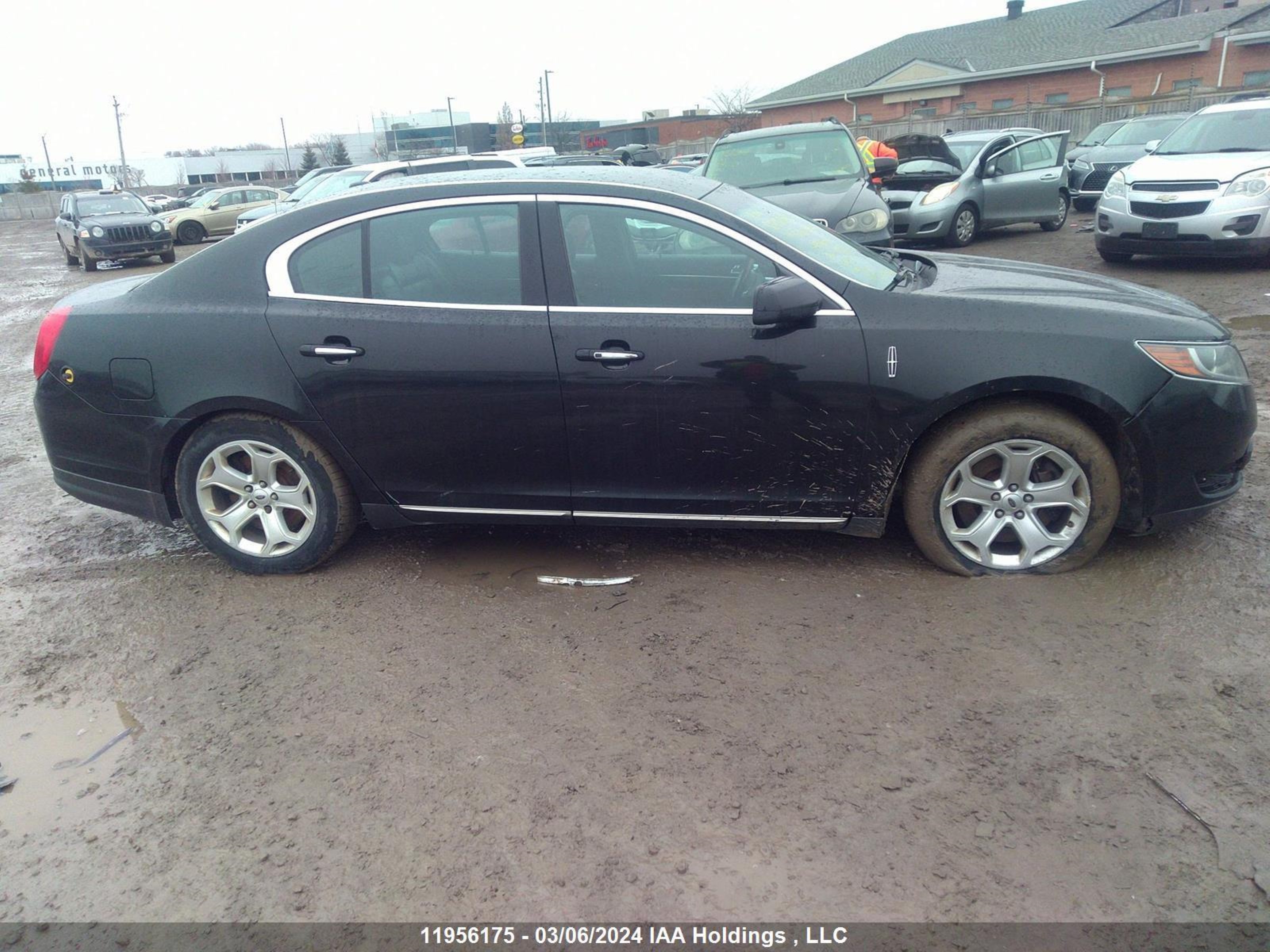 Photo 12 VIN: 1LNHL9EK8EG611574 - LINCOLN MKS 