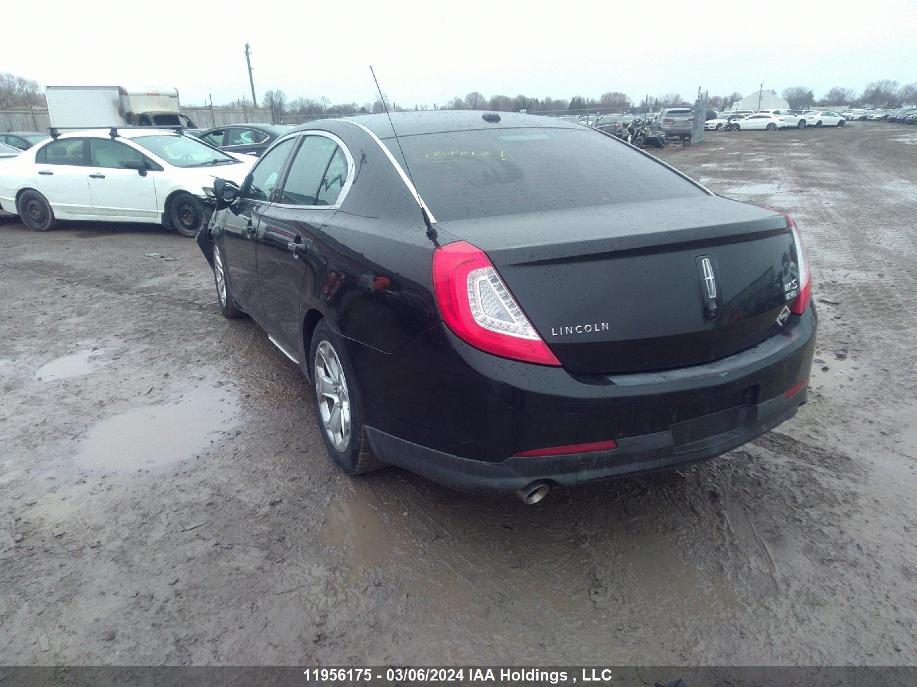 Photo 2 VIN: 1LNHL9EK8EG611574 - LINCOLN MKS 