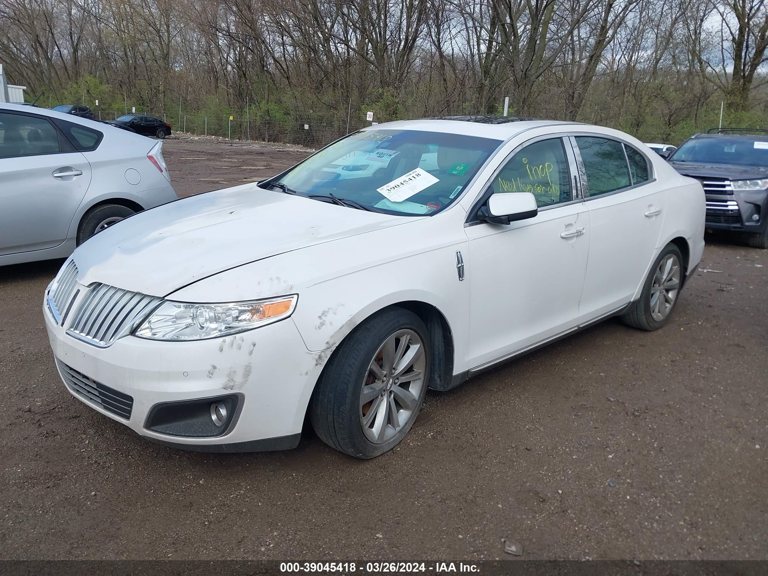 Photo 1 VIN: 1LNHL9ER5CG800094 - LINCOLN MKS 