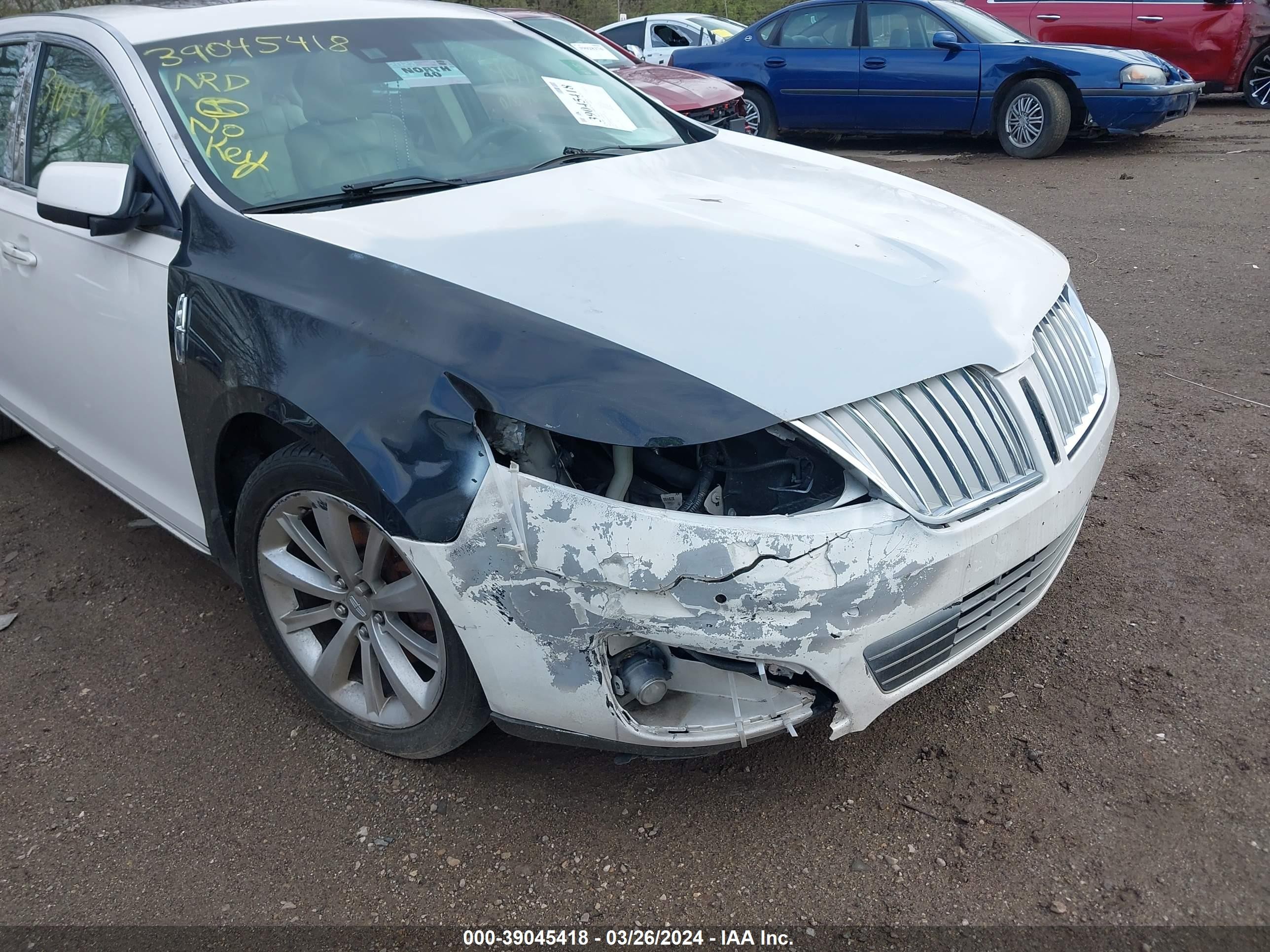 Photo 5 VIN: 1LNHL9ER5CG800094 - LINCOLN MKS 