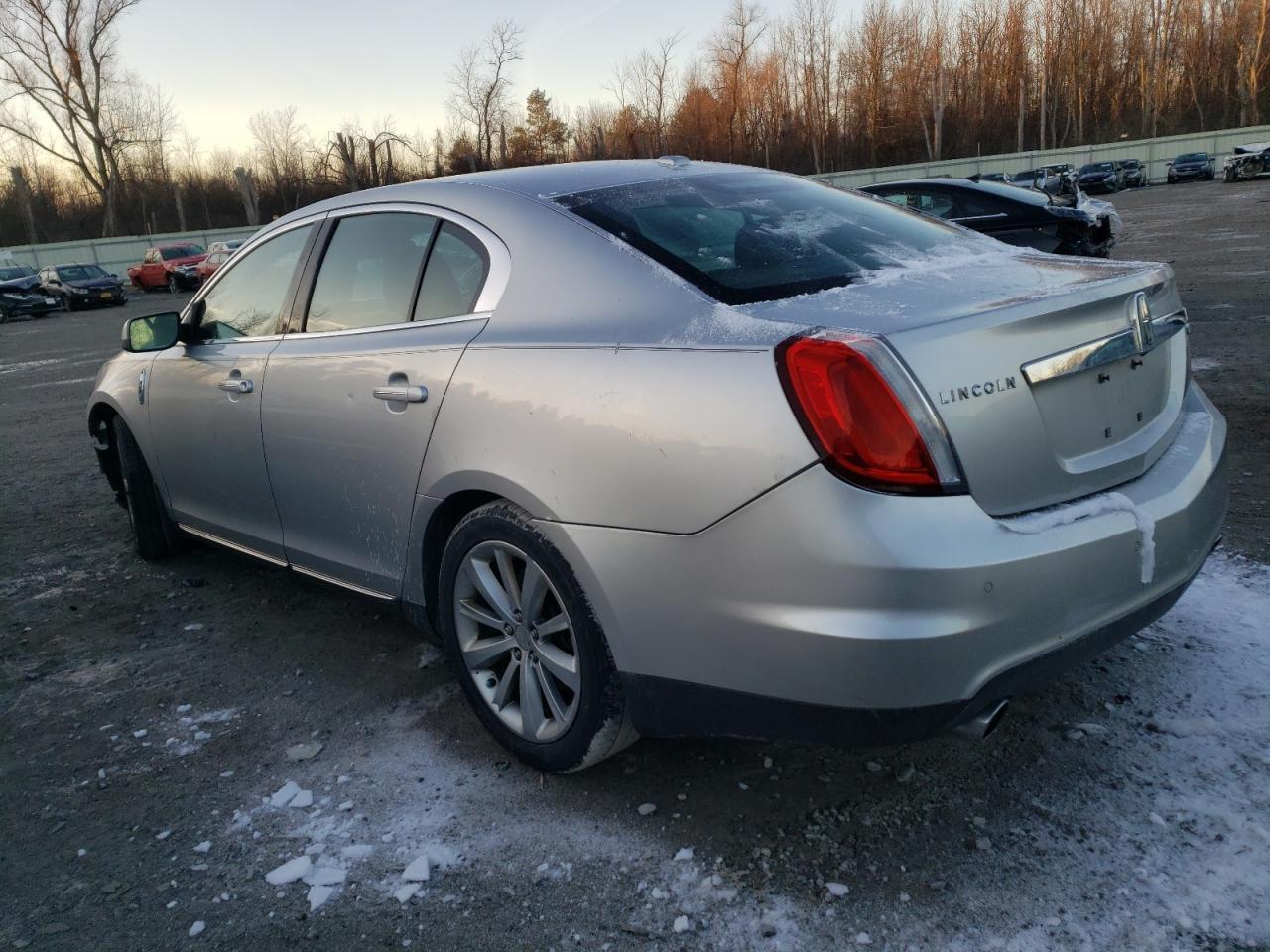 Photo 1 VIN: 1LNHL9ER5CG805425 - LINCOLN MKS 