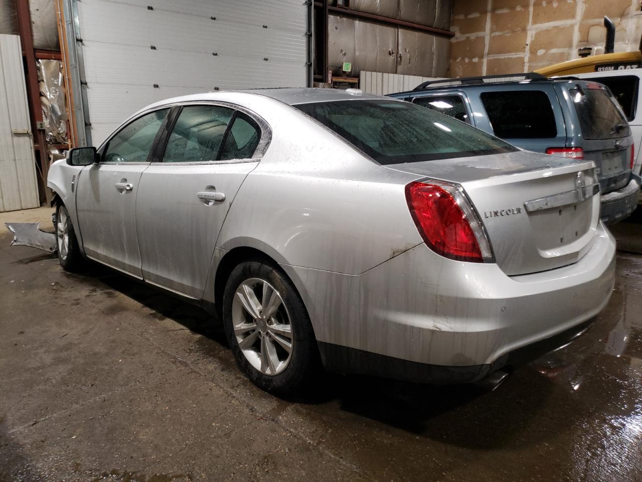 Photo 1 VIN: 1LNHL9ER6AG615940 - LINCOLN MKS 