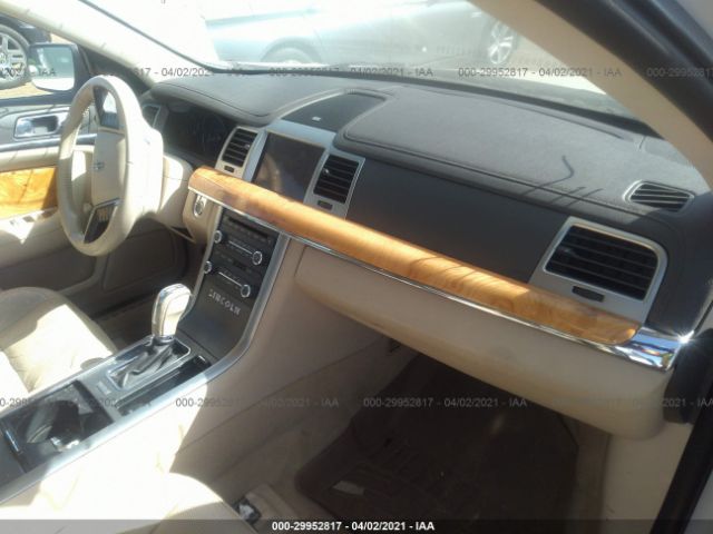 Photo 4 VIN: 1LNHL9ER7BG609730 - LINCOLN MKS 