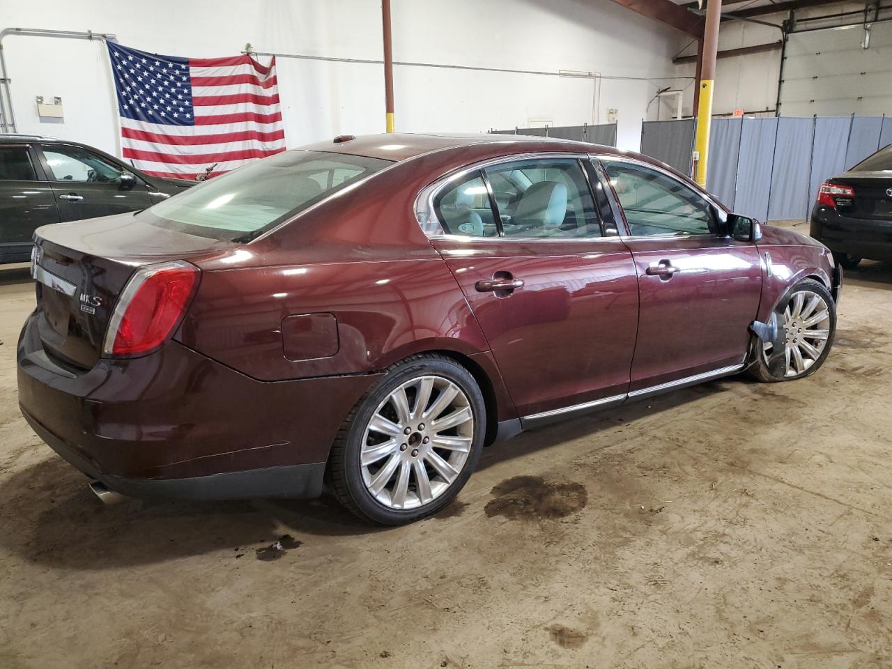 Photo 2 VIN: 1LNHL9ER7CG807273 - LINCOLN MKS 