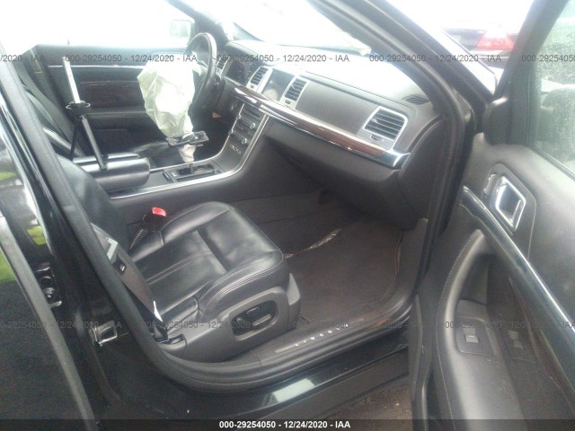 Photo 4 VIN: 1LNHL9FT2BG602954 - LINCOLN MKS 