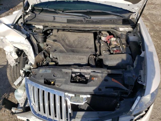 Photo 10 VIN: 1LNHL9FT2BG606468 - LINCOLN MKS 