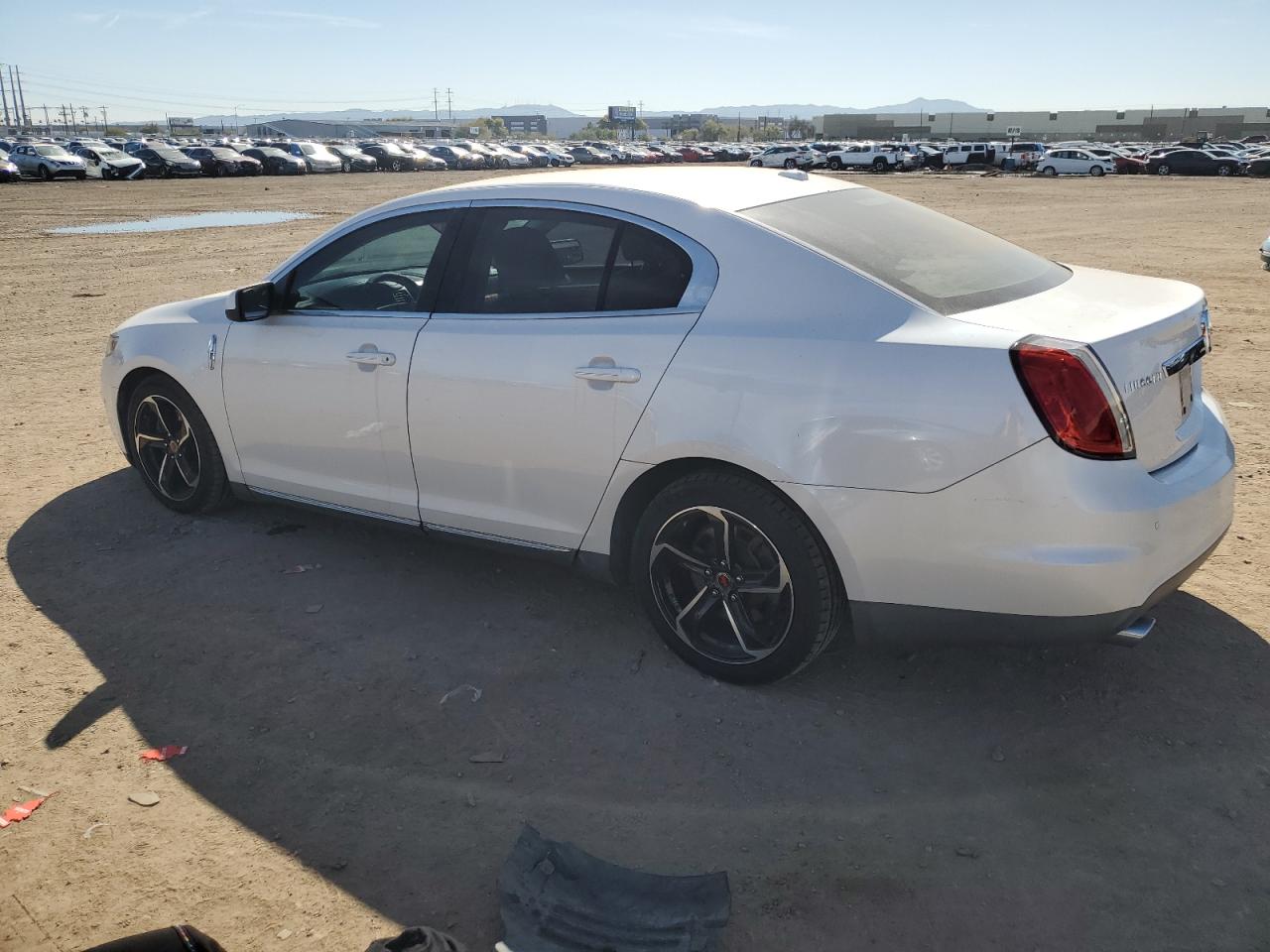 Photo 1 VIN: 1LNHL9FT3BG609508 - LINCOLN MKS 