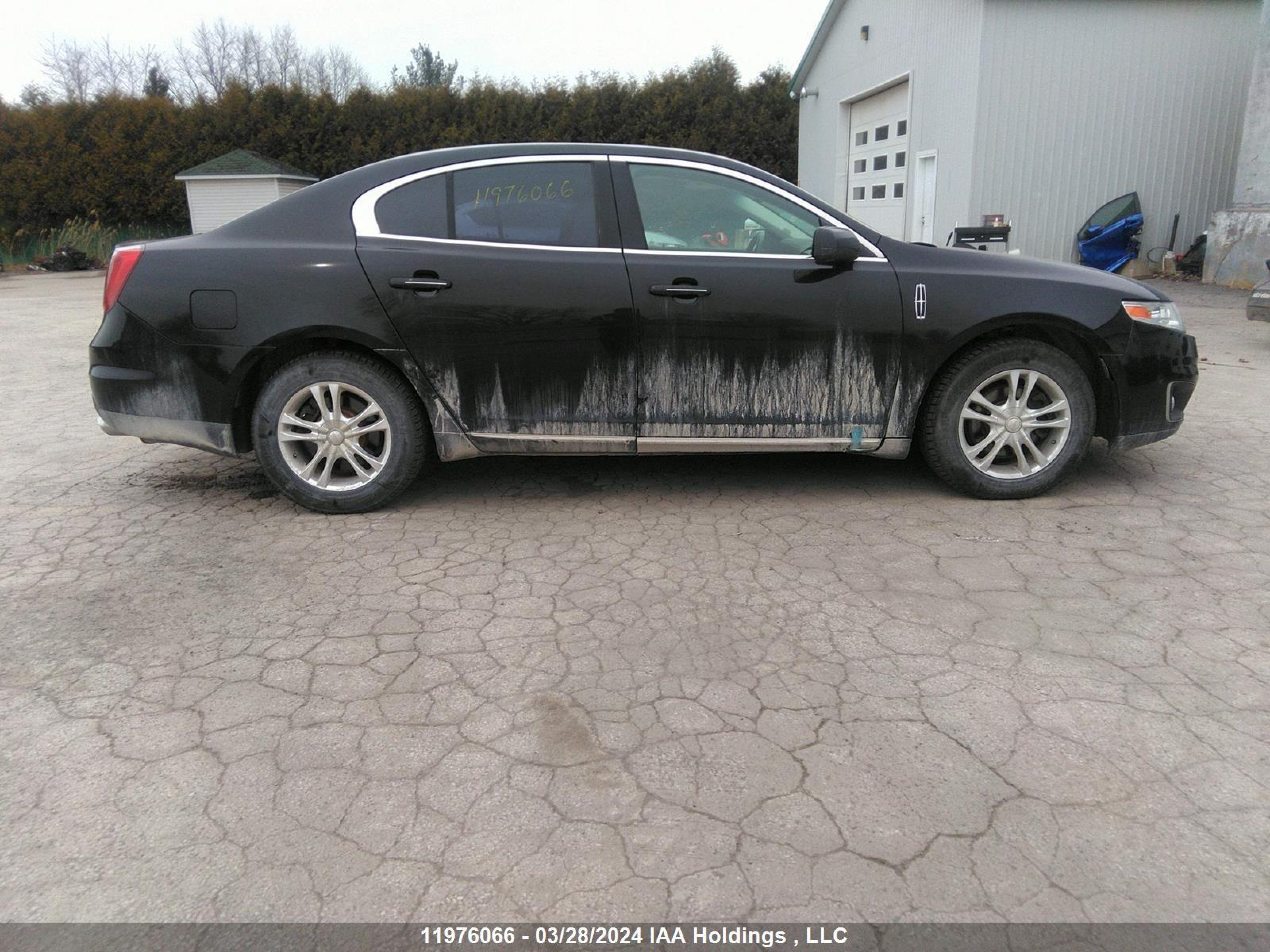 Photo 12 VIN: 1LNHL9FT4AG608169 - LINCOLN MKS 