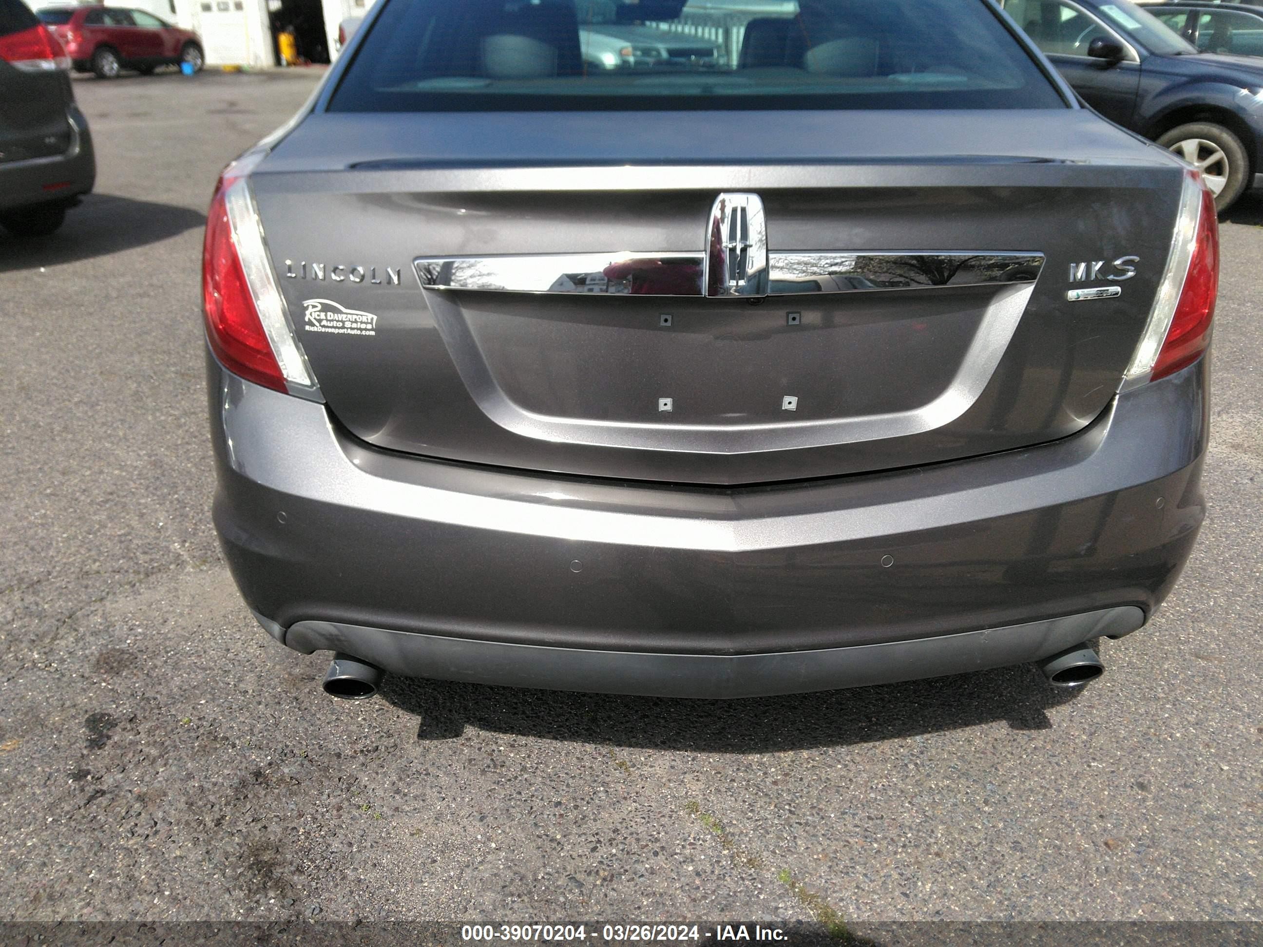 Photo 13 VIN: 1LNHL9FT5BG614063 - LINCOLN MKS 