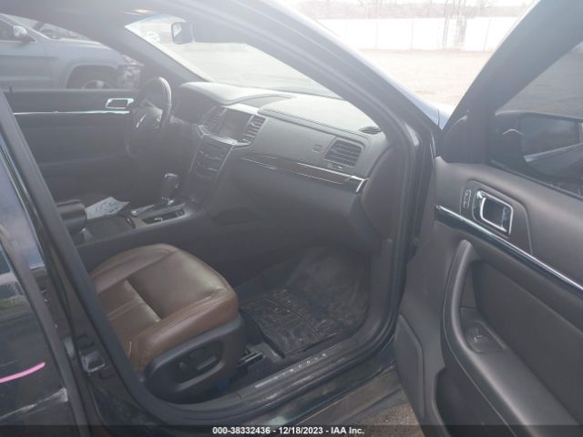 Photo 4 VIN: 1LNHL9FT7EG608141 - LINCOLN MKS 