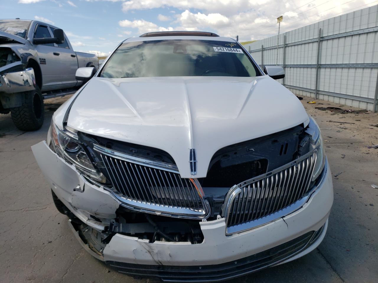 Photo 4 VIN: 1LNHL9FT8DG604291 - LINCOLN MKS 