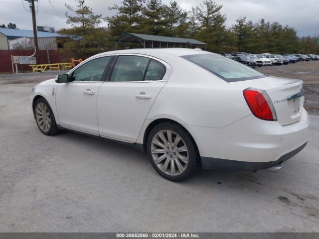 Photo 2 VIN: 1LNHL9FT9BG601865 - LINCOLN MKS 