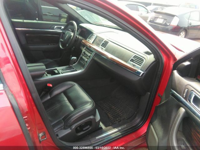 Photo 4 VIN: 1LNHL9FT9BG607861 - LINCOLN MKS 