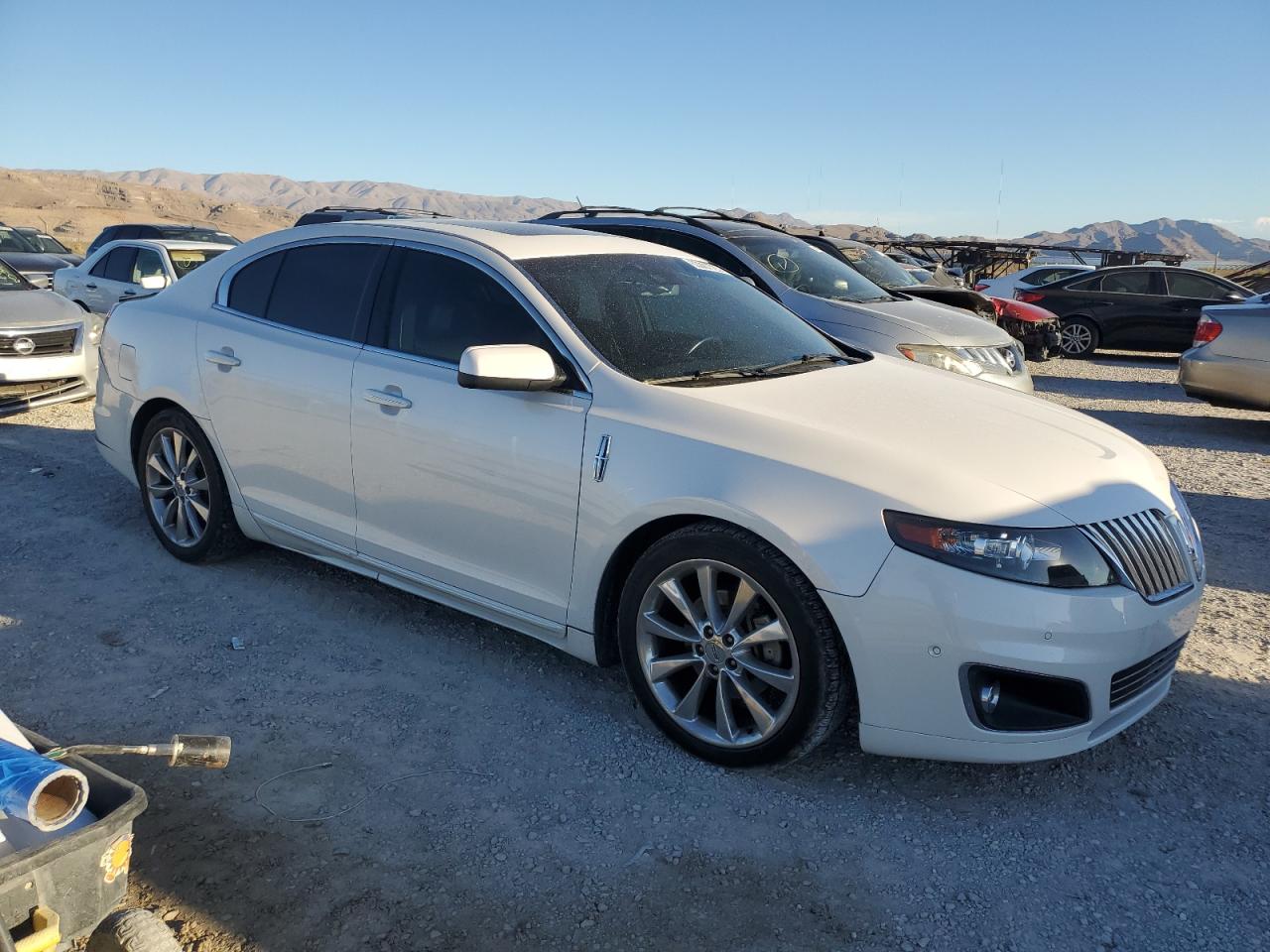 Photo 3 VIN: 1LNHL9FT9BG615328 - LINCOLN MKS 