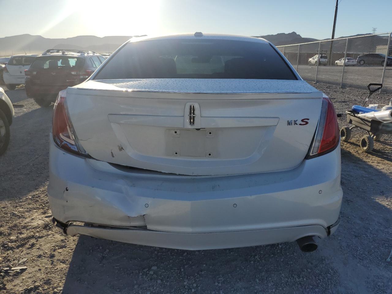 Photo 5 VIN: 1LNHL9FT9BG615328 - LINCOLN MKS 