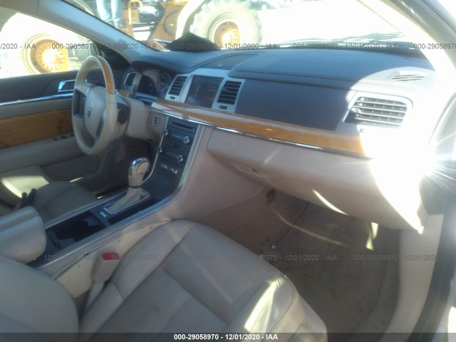 Photo 4 VIN: 1LNHL9FTXBG602040 - LINCOLN MKS 