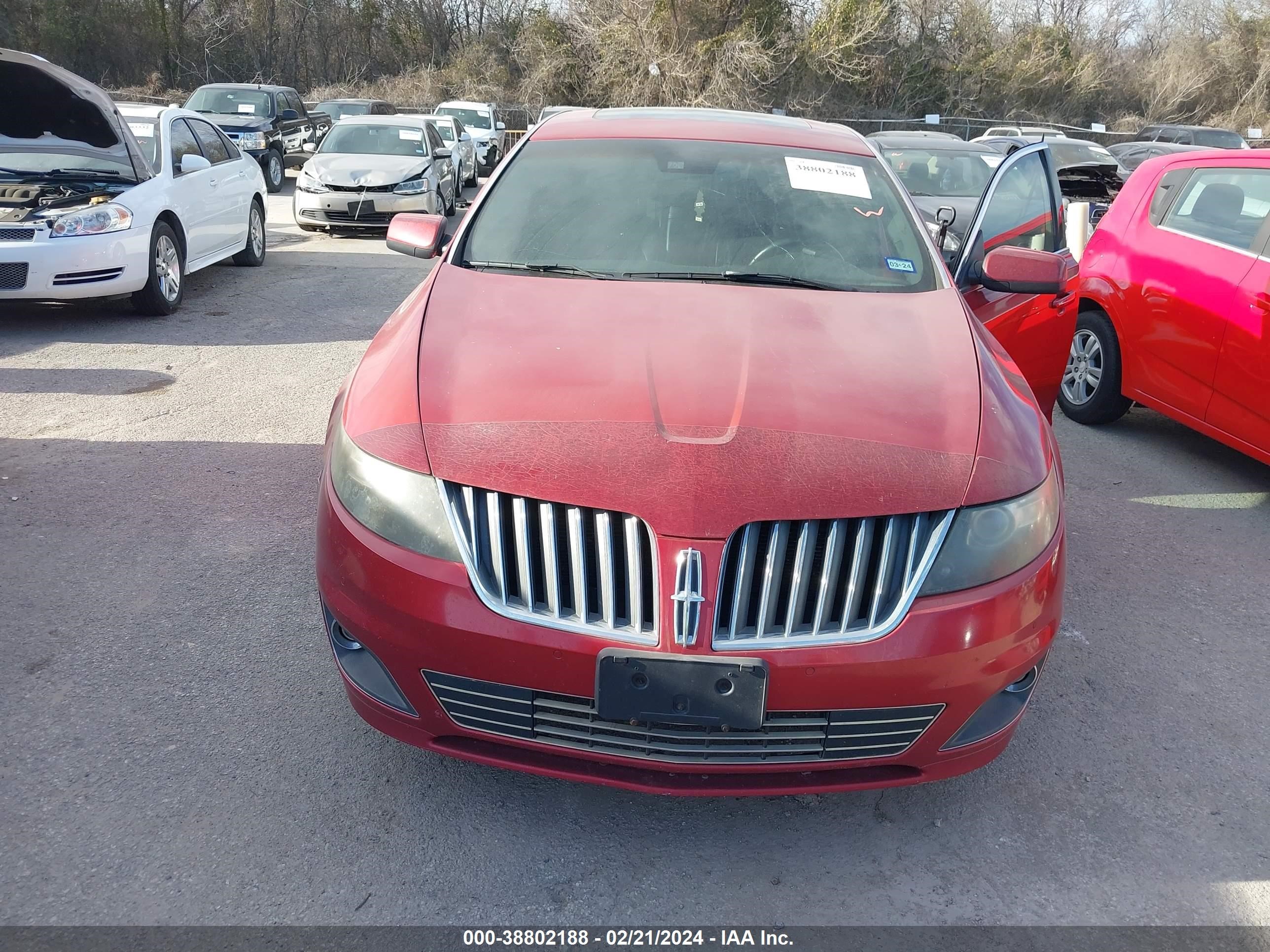 Photo 5 VIN: 1LNHL9FTXBG610283 - LINCOLN MKS 