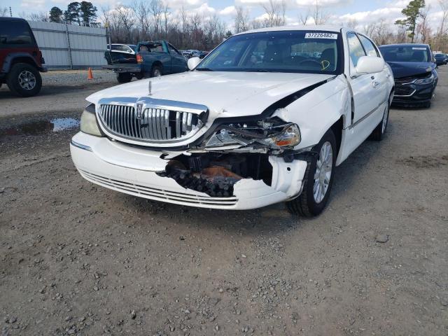 Photo 8 VIN: 1LNHM81V06Y618490 - LINCOLN TOWN CAR S 