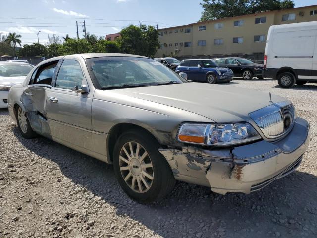 Photo 3 VIN: 1LNHM81V06Y643082 - LINCOLN TOWNCAR 