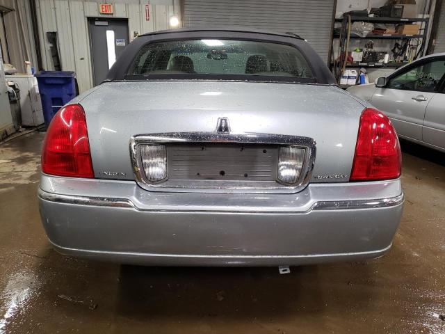 Photo 5 VIN: 1LNHM81V06Y650663 - LINCOLN TOWNCAR 