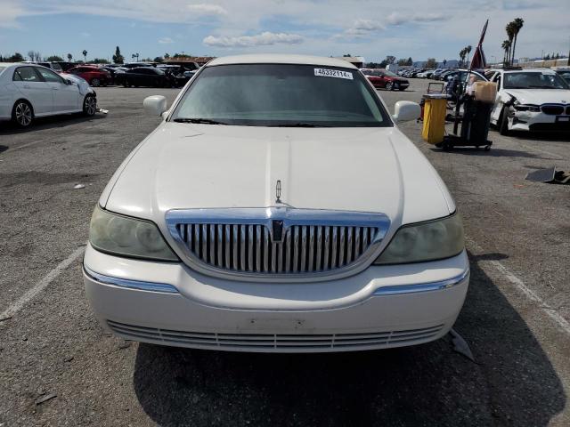 Photo 4 VIN: 1LNHM81V17Y609220 - LINCOLN TOWNCAR 