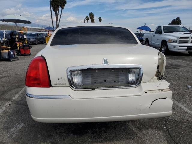 Photo 5 VIN: 1LNHM81V17Y609220 - LINCOLN TOWNCAR 