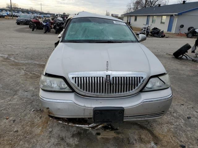 Photo 4 VIN: 1LNHM81V27Y638192 - LINCOLN TOWNCAR 