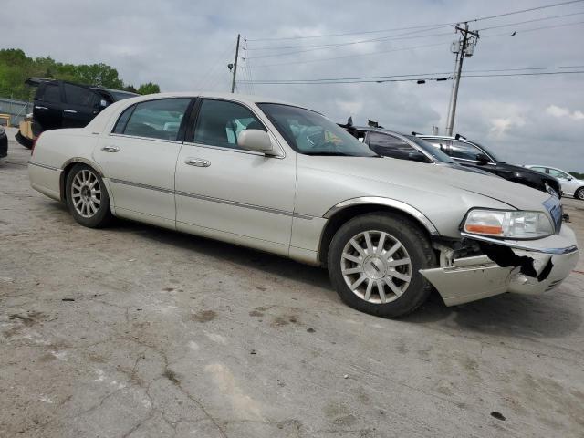 Photo 3 VIN: 1LNHM81V37Y610580 - LINCOLN TOWNCAR 