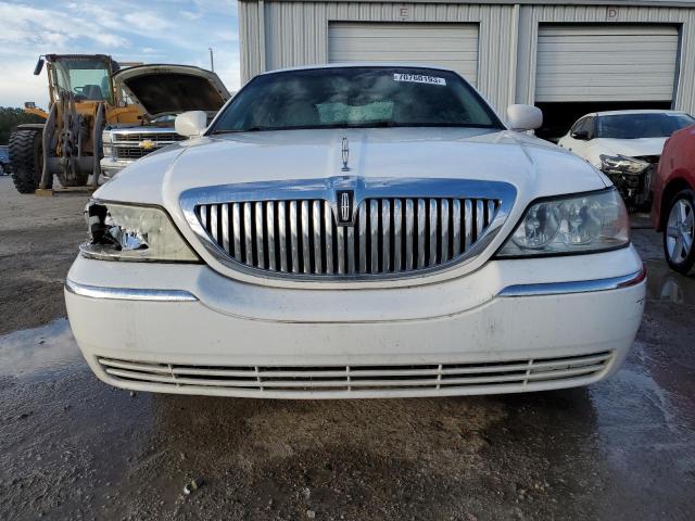 Photo 4 VIN: 1LNHM81V57Y610385 - LINCOLN TOWNCAR 