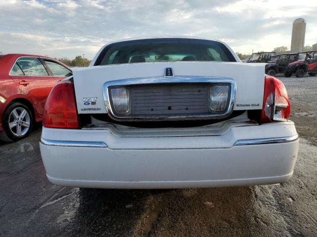 Photo 5 VIN: 1LNHM81V57Y610385 - LINCOLN TOWNCAR 