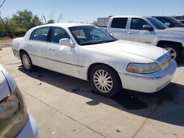 Photo 3 VIN: 1LNHM81V66Y641563 - LINCOLN TOWNCAR 