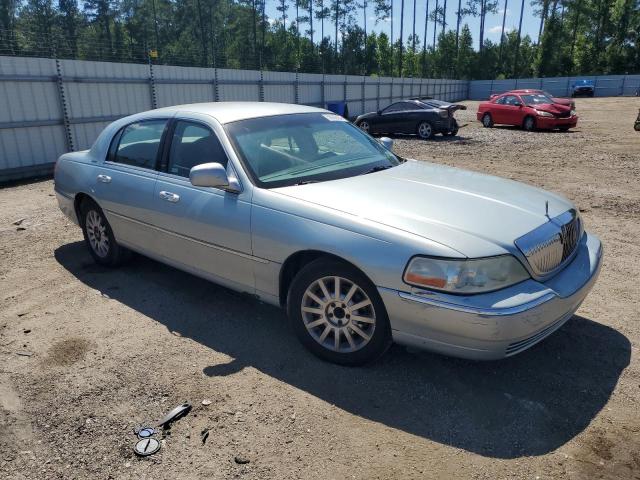 Photo 3 VIN: 1LNHM81V67Y639717 - LINCOLN TOWNCAR 