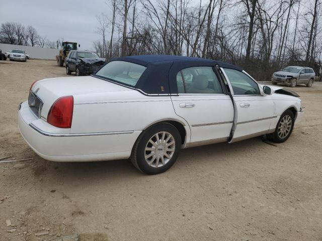 Photo 2 VIN: 1LNHM81V77Y637135 - LINCOLN TOWNCAR 