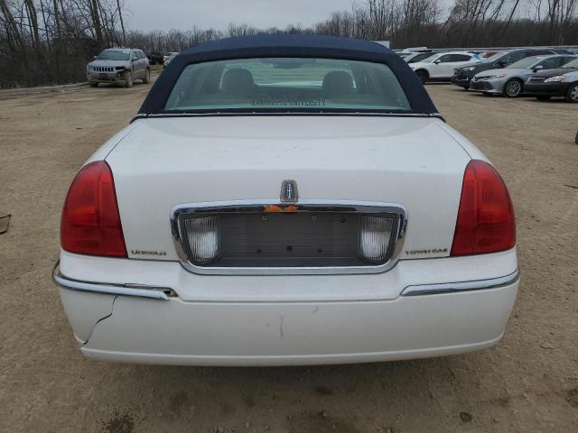 Photo 5 VIN: 1LNHM81V77Y637135 - LINCOLN TOWNCAR 